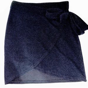 Kendall Kylie tight black skirt